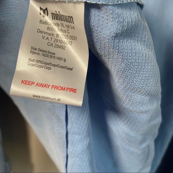 minimum NWT Long Sleeve Curpo Blouse with Ties on Sleeve Sky Blue Medium - Picture 5 of 12